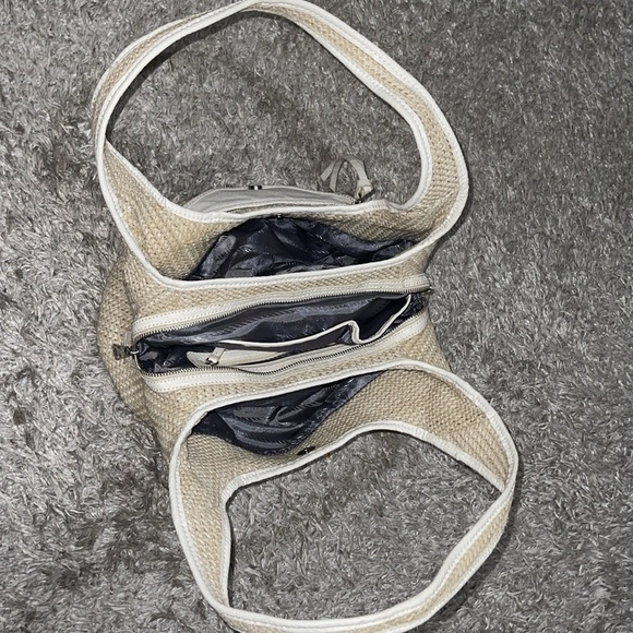 Simply Vera Wang straw hobo Shoulder bag - Picture 2 of 7